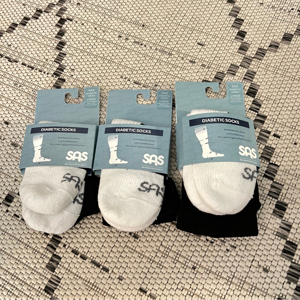 SAS Diabetic Socks Unisex NEW Large Men’s shoe size 9-11.5, women’s 10-12.5.